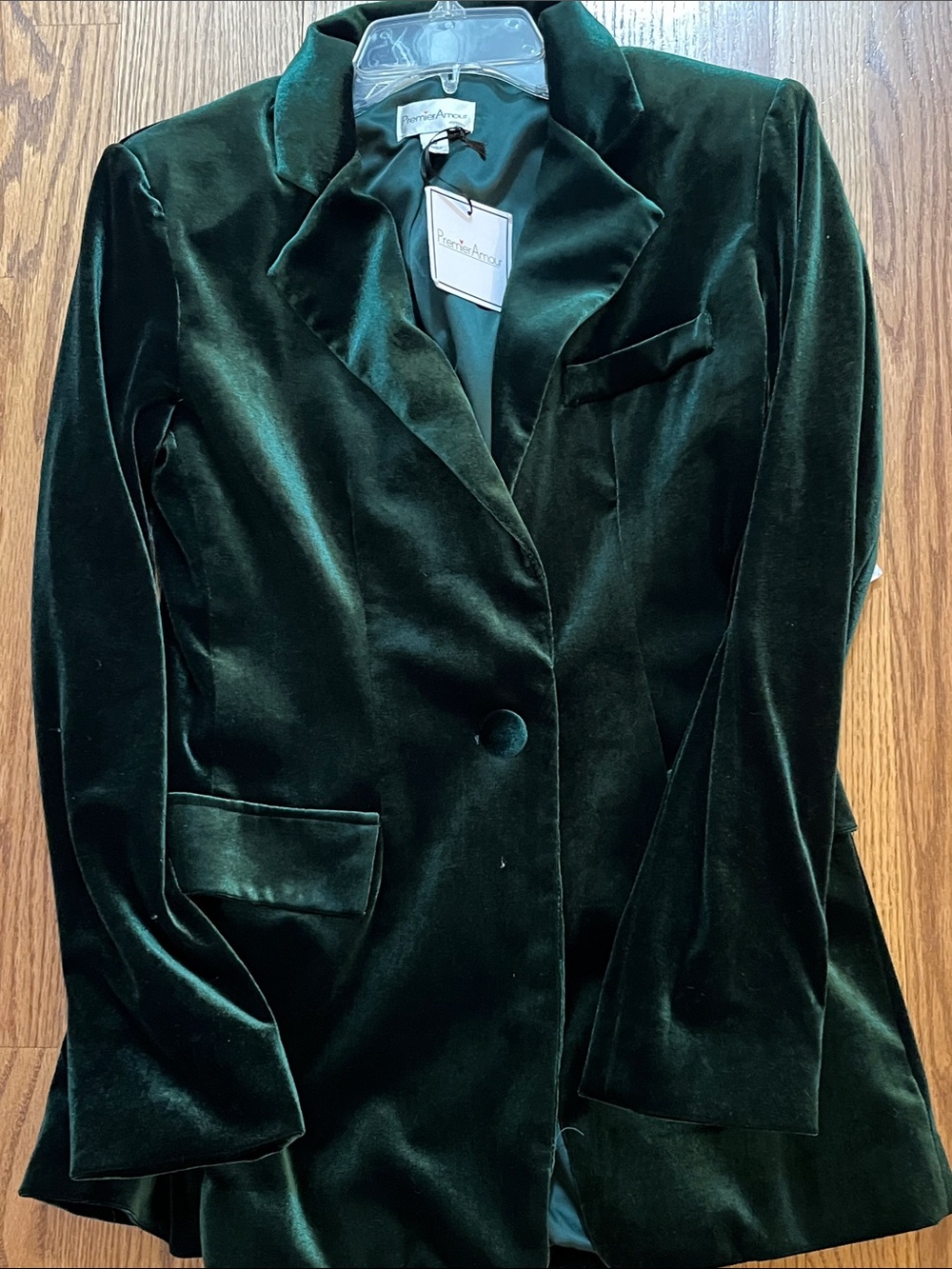 Premier Amour NWT emerald green velvet blazer